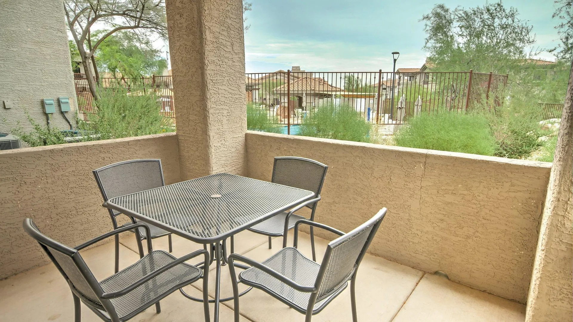 Worldmark Phoenix - South Mountain Preserve Hotel Resort